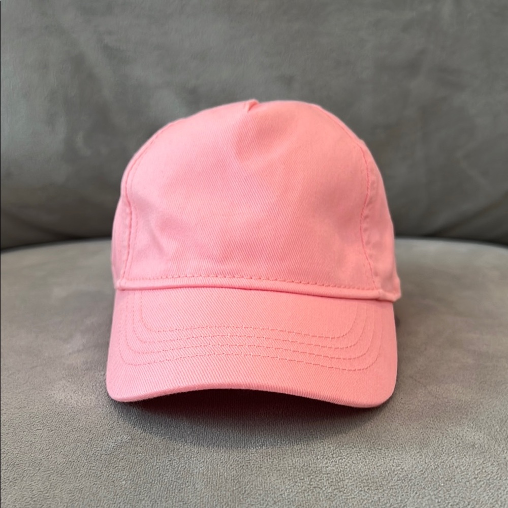 Like New Pink Baseball Cap 🚭